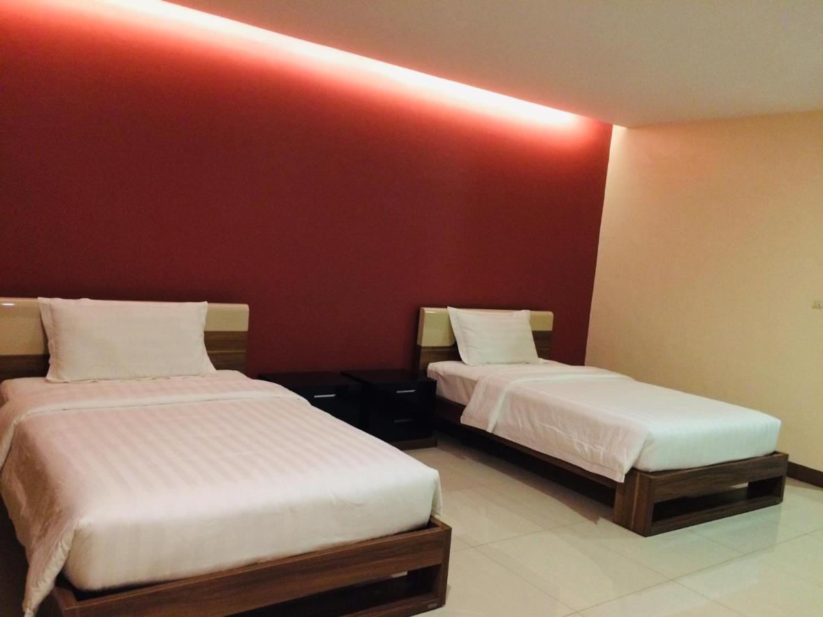 Ybc Grand Hotel โอลองกาโป ภายนอก รูปภาพ