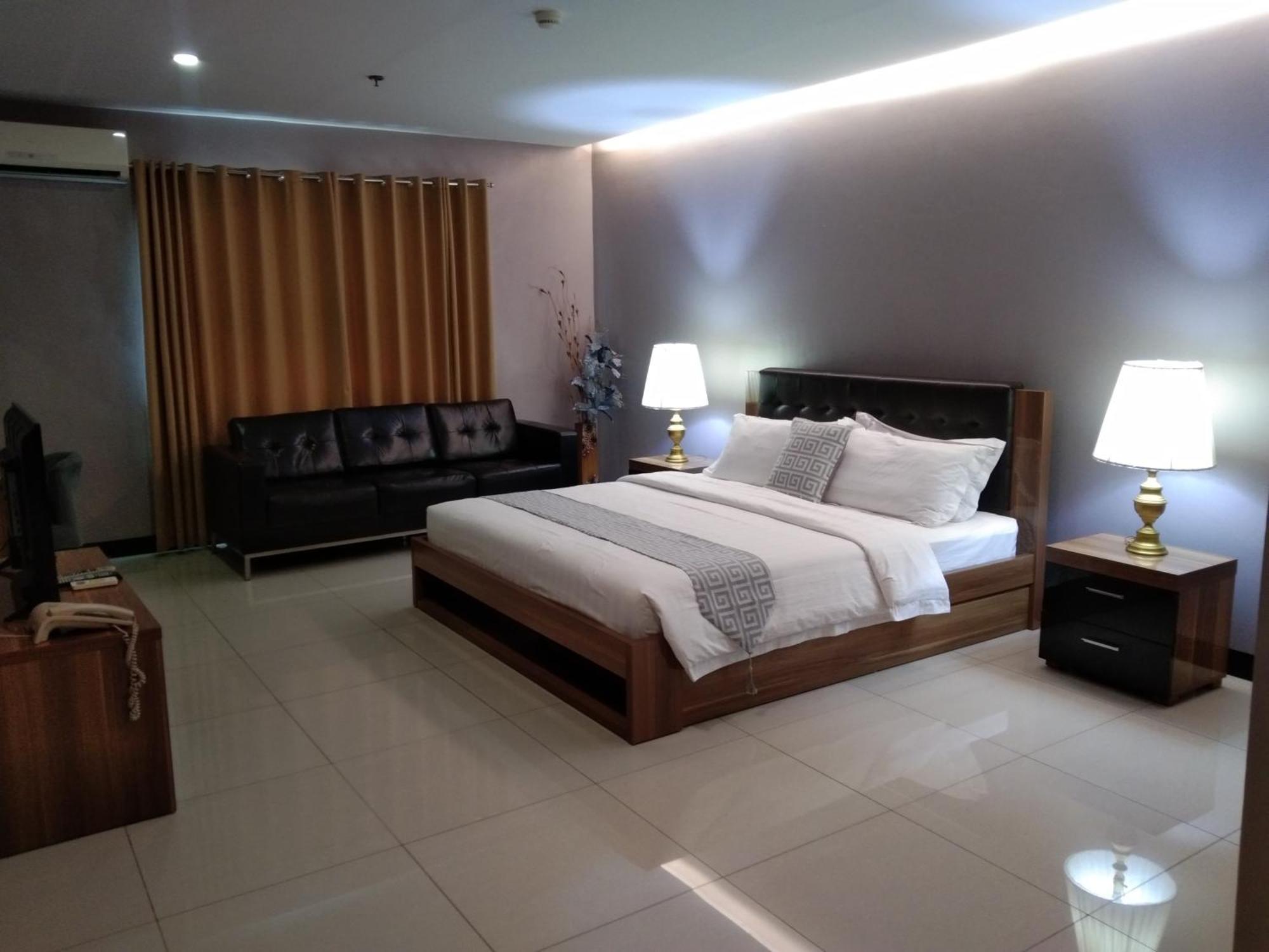 Ybc Grand Hotel โอลองกาโป ภายนอก รูปภาพ