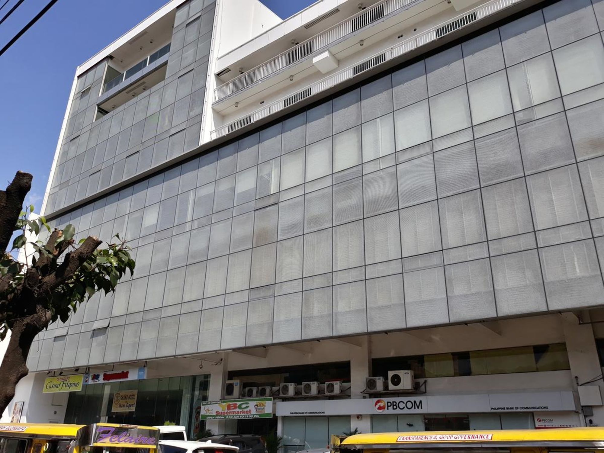 Ybc Grand Hotel โอลองกาโป ภายนอก รูปภาพ